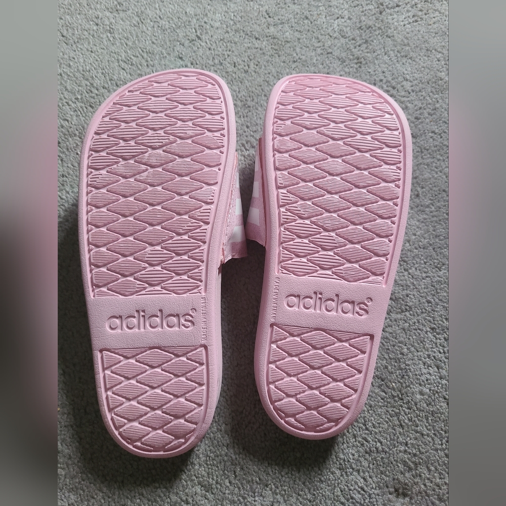 Women's Adidas Pink + White Slip On Sandals Size US 5 - Picture 6 of 8